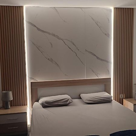 V&J Apartments Подгорица Экстерьер фото
