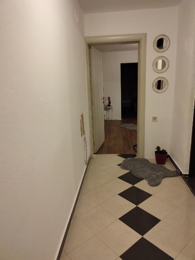 V&J Apartments Подгорица Экстерьер фото