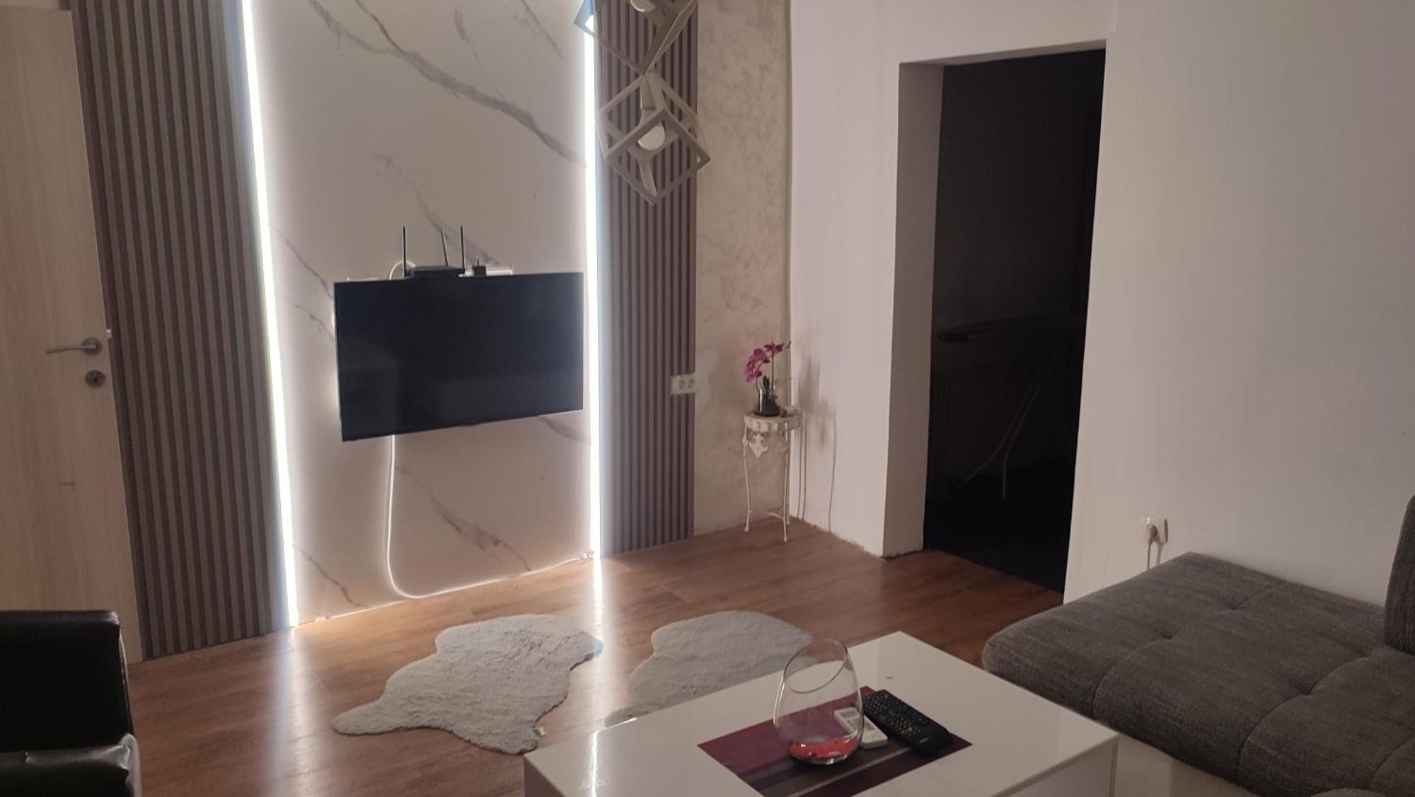 V&J Apartments Подгорица Экстерьер фото