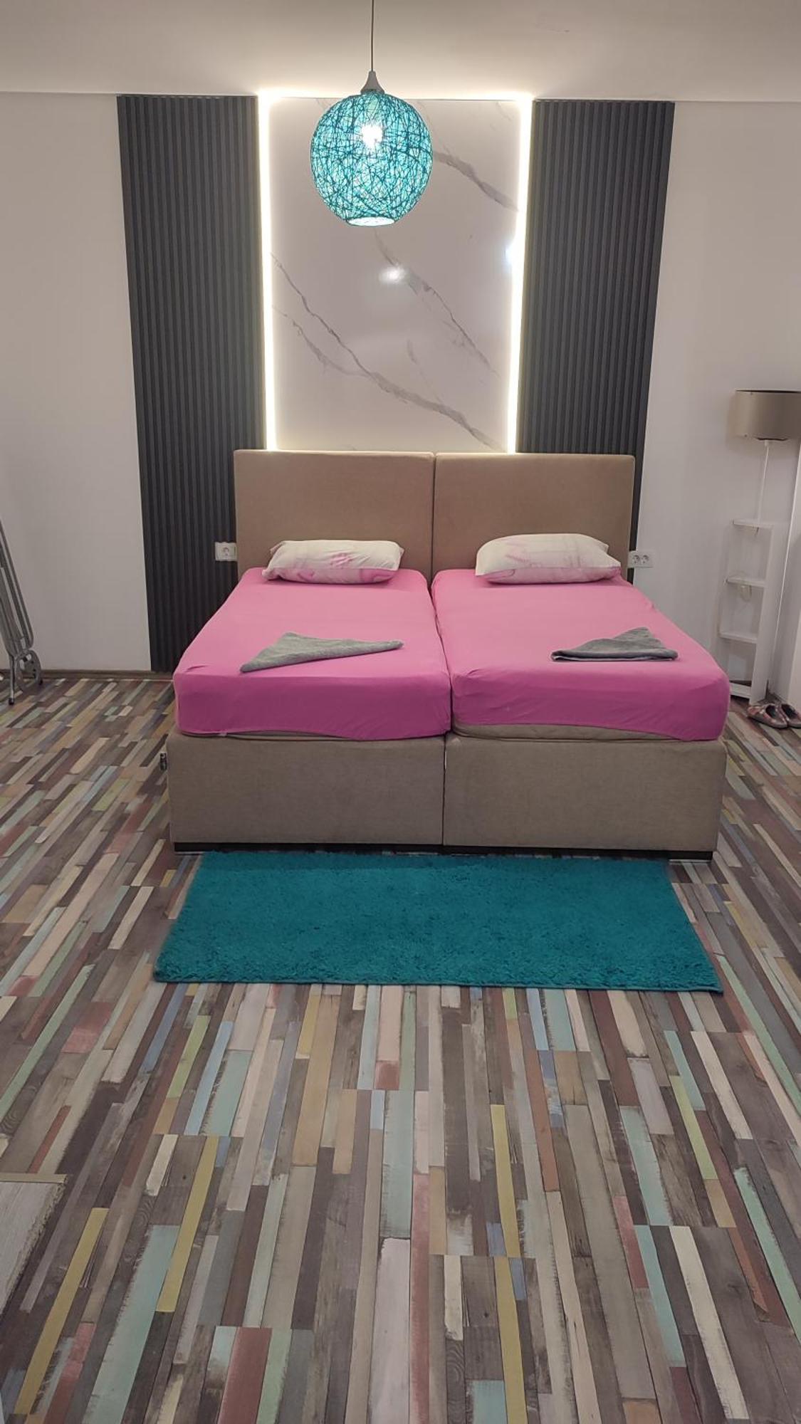 V&J Apartments Подгорица Экстерьер фото