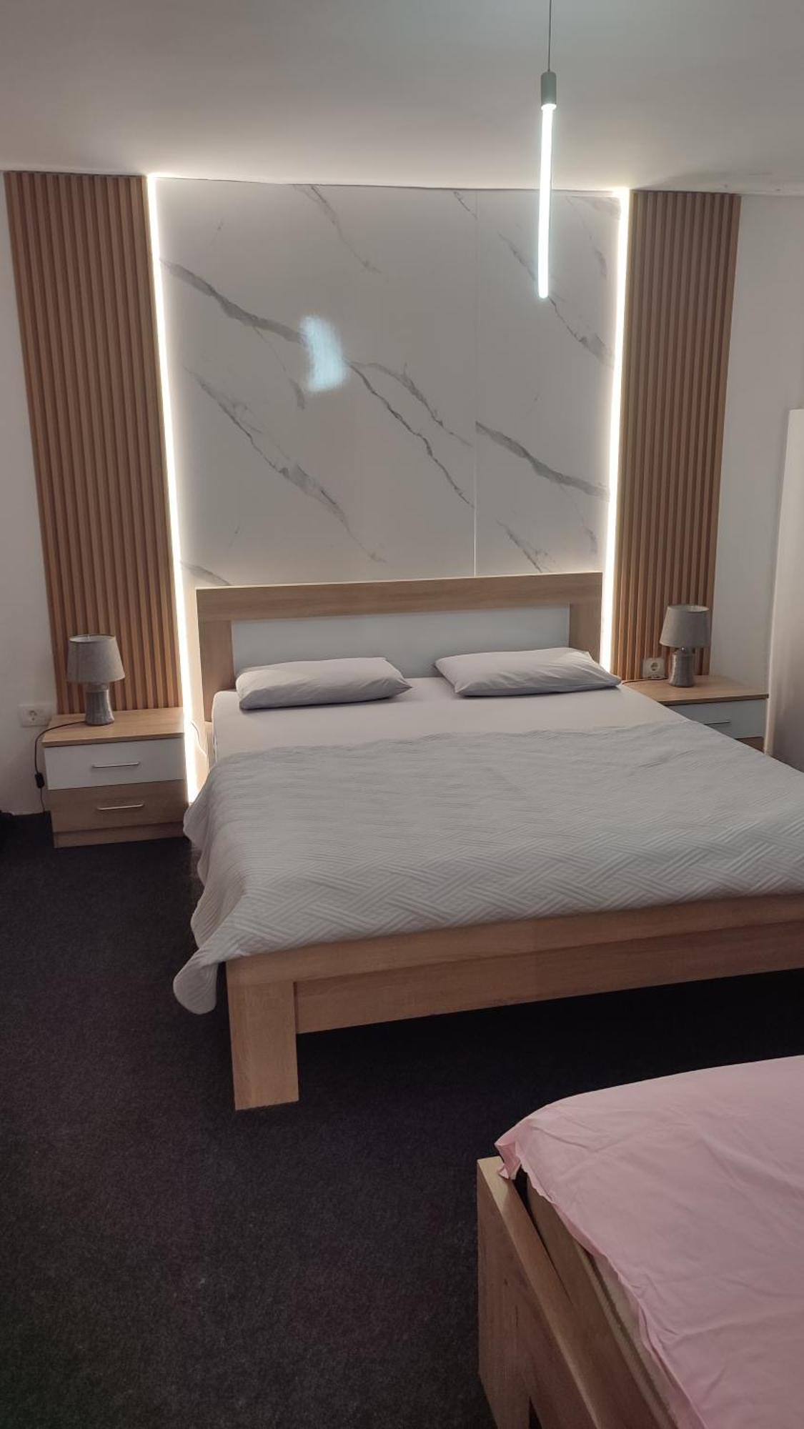 V&J Apartments Подгорица Экстерьер фото