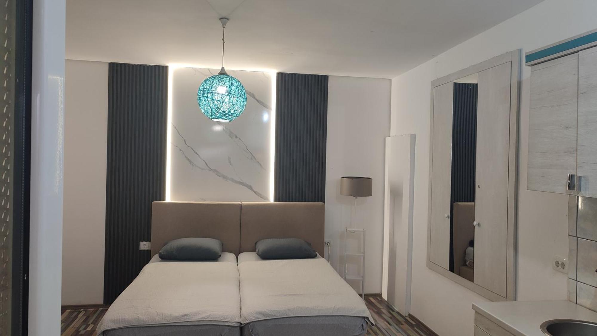 V&J Apartments Подгорица Экстерьер фото